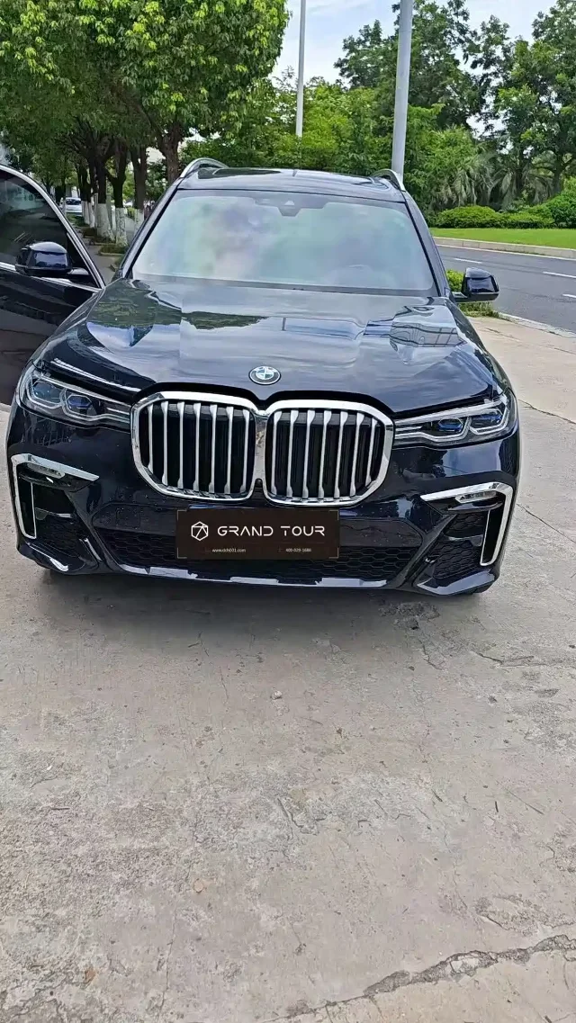 BMW X7 Facelift xDrive40i Premium Type M Sport Package