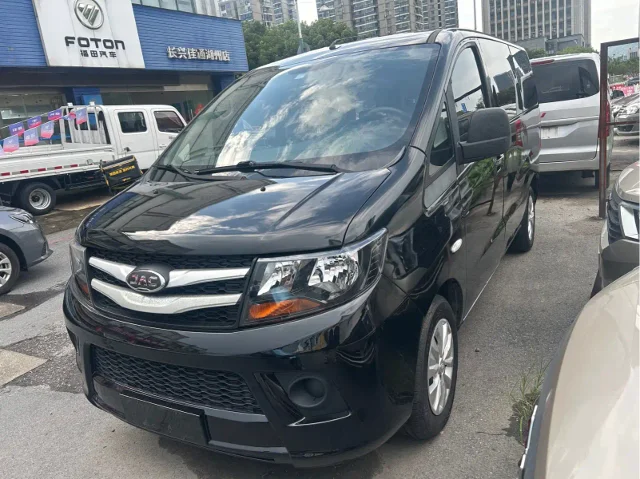 JAC Refine Refine M3 Maker Edition 1.8L Luxury Type