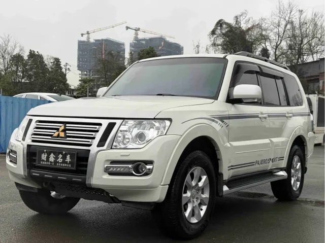 Mitsubishi Pajero (Import) 3.0L Auto Standard Edition