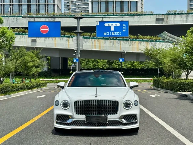 Bentley Flying Spur PHEV 2.9T V6 Hybrid Mulliner