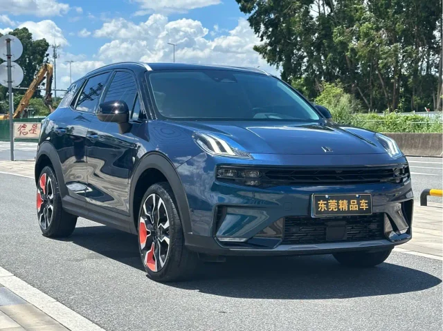 Lynk & Co 06 1.5T Shine Halo