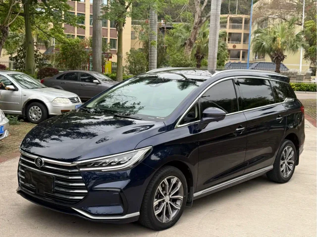 BYD Song MAX Upgrade Edition 1.5T Auto Flagship Type 6 seats