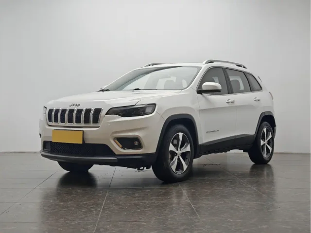 Jeep Cherokee 2.0T 2WD Leading Edition