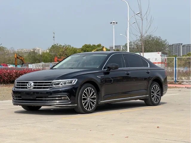 Volkswagen Phideon Facelift 380TSI 2WD Business Edition