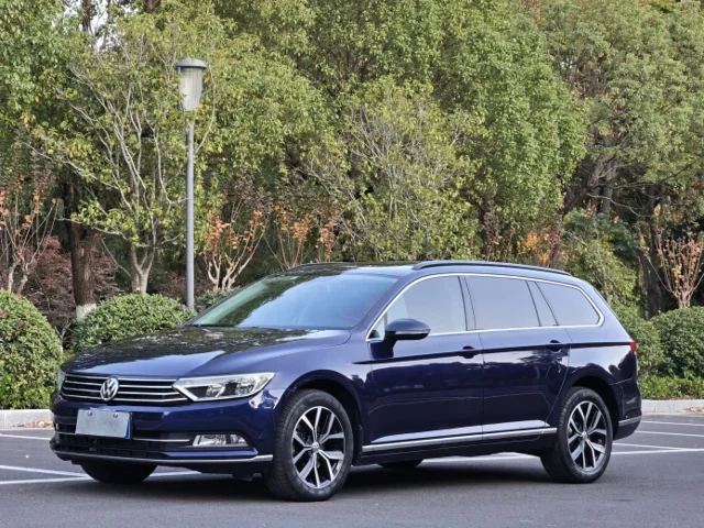 Volkswagen Variant 380TSI 2WD Comfort Travel Edition