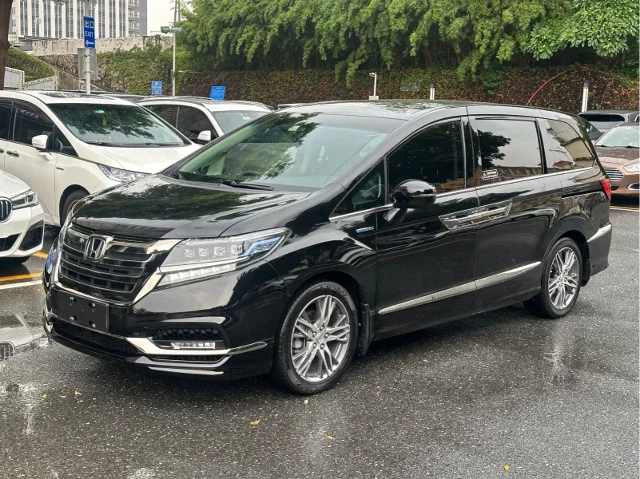 Honda Elysion 2.0L Hybrid Luxury Edition