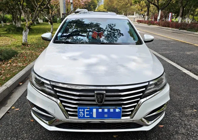 Roewe i6 Classic PLUS 1.6L CVT 4G Connected Glory Flagship Edition