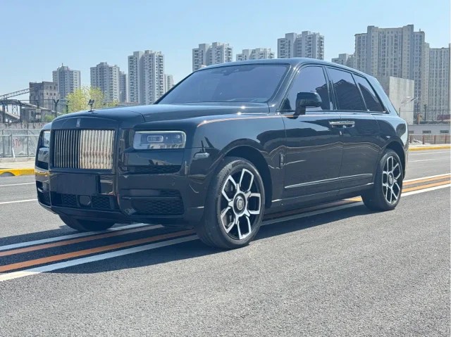 Rolls-Royce Cullinan 4-seat Edition