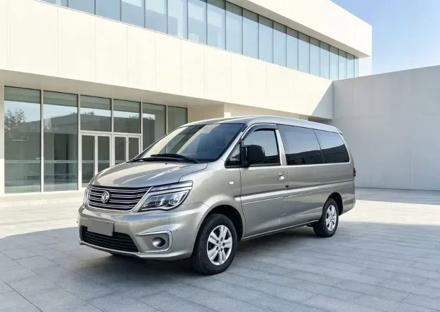 Forthing Lingzhi M5L 1.6L Basic Type 7 seats