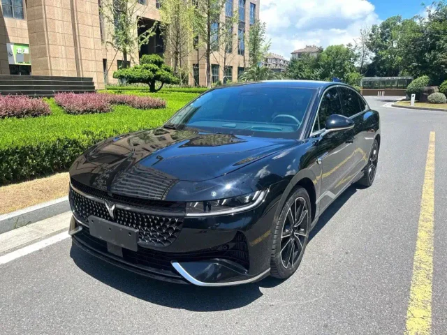 Voyah Passion PHEV 4WD Ultra Long Range Flagship Edition