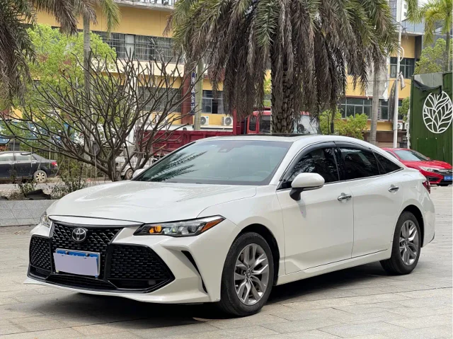 Toyota Avalon 2.0L Luxury Edition China VI