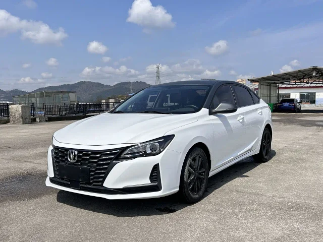 Changan Ruicheng CC Blue Whale Edition 1.5T DCT Luxury Type