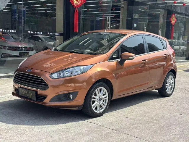 Ford Fiesta Hatchback 1.5L Auto Fashion Type