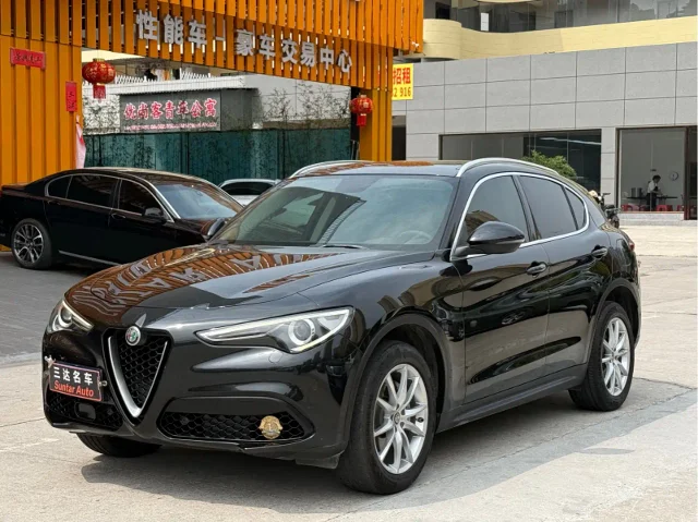 Alfa Romeo Stelvio 2.0T 200HP Luxury Edition