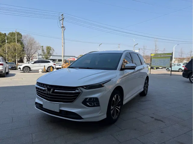 Wuling Victory 1.5T CVT Flagship Type