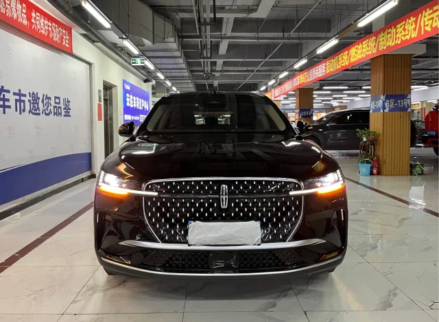 Lincoln Nautilus 2.0T 4WD Premium Edition