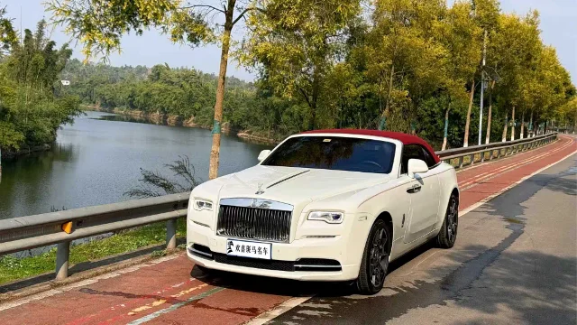 Rolls-Royce Dawn 6.6T Standard Type