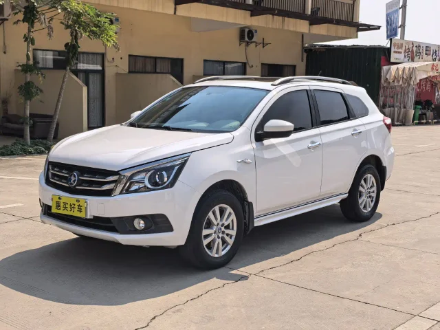 Venucia T70 2.0L CVT Wise Fun Edition
