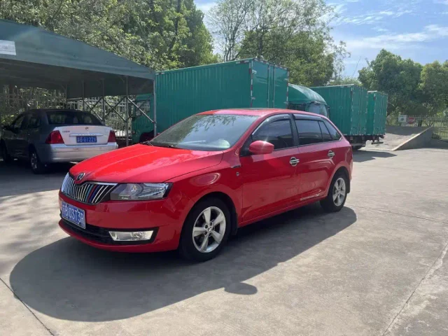 Skoda Rapid Spaceback 1.6L Auto Delight Edition