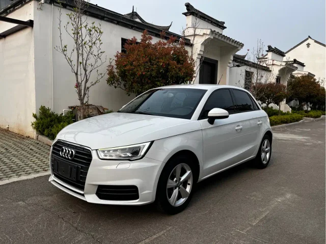 Audi A1 30 TFSI Sportback Design Elegant Edition