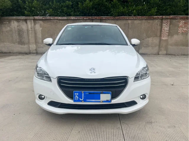 Peugeot 301 1.6L Auto Comfort Edition