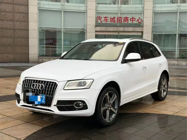 Audi Q5 (Import) 45 TFSI quattro Sport Type