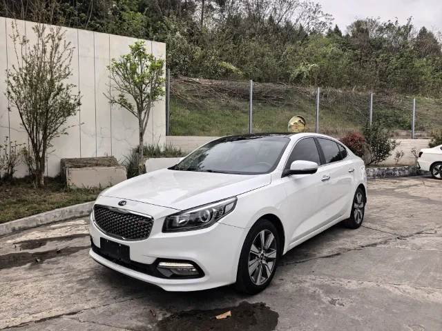 Kia K4 1.6T Auto T-DLX Turbo