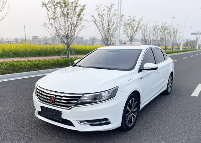 Roewe i6 Classic 20T Auto Internet Smart Edition