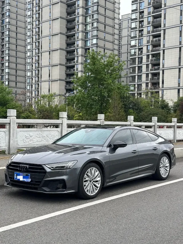 Audi A7 45 TFSI Select Type
