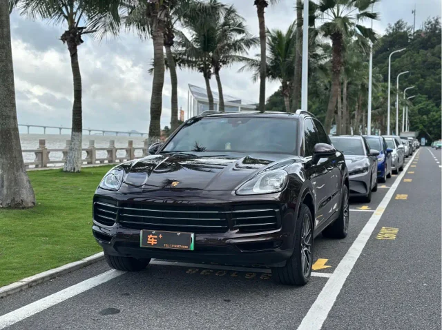 Porsche Cayenne Hybrid Cayenne E-Hybrid 2.0T