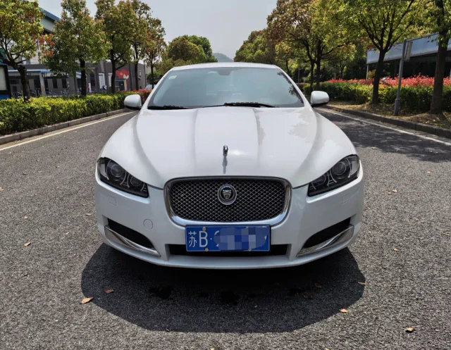 Jaguar XF XF 2.0T Elegance Edition