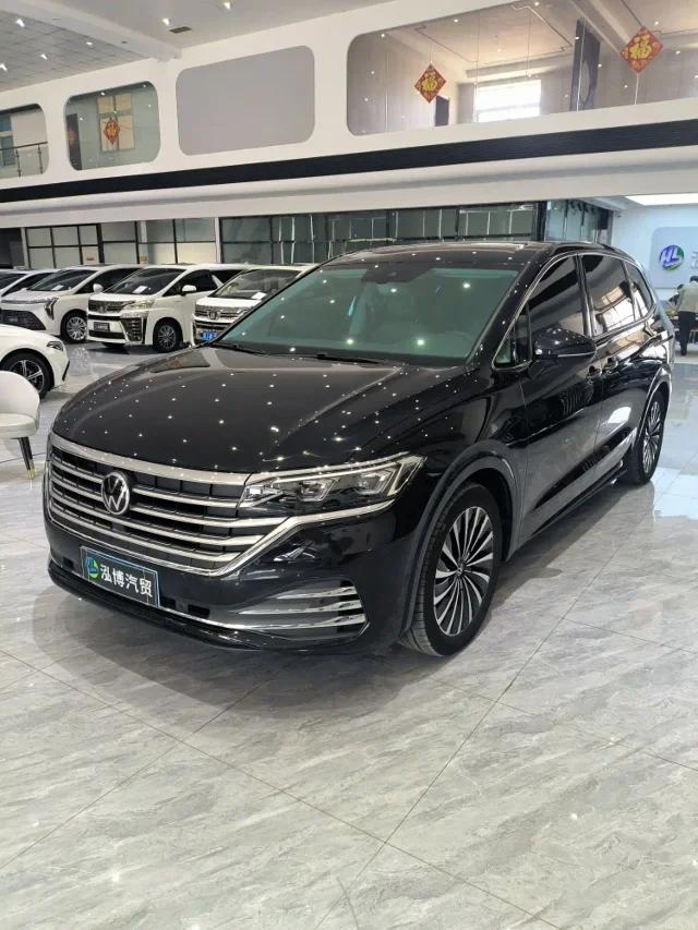 Volkswagen Viloran 380TSI Premium Edition