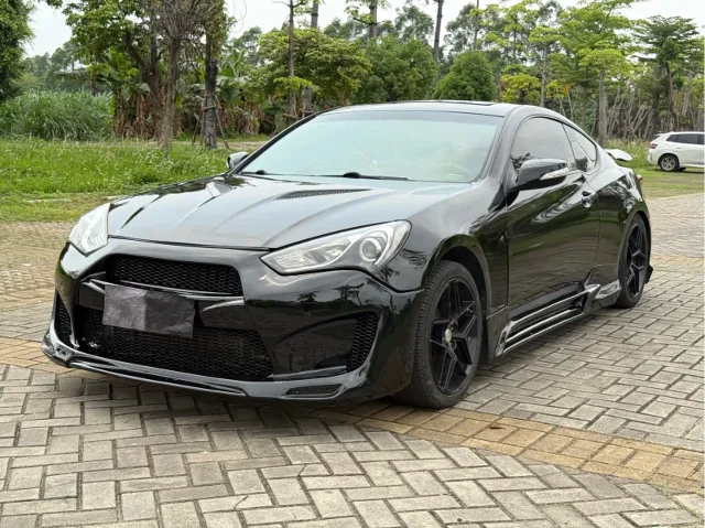 Hyundai Genesis Coupe 2.0T Auto Luxury Edition