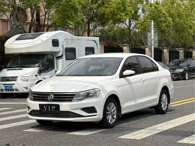 Volkswagen Jetta 1.4L Manual Fashion Type