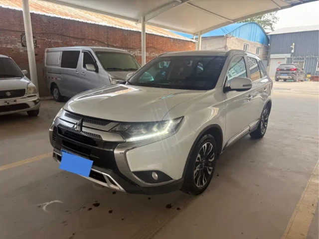 Mitsubishi Outlander 2.4L 4WD Enjoy Edition 5 seats China V