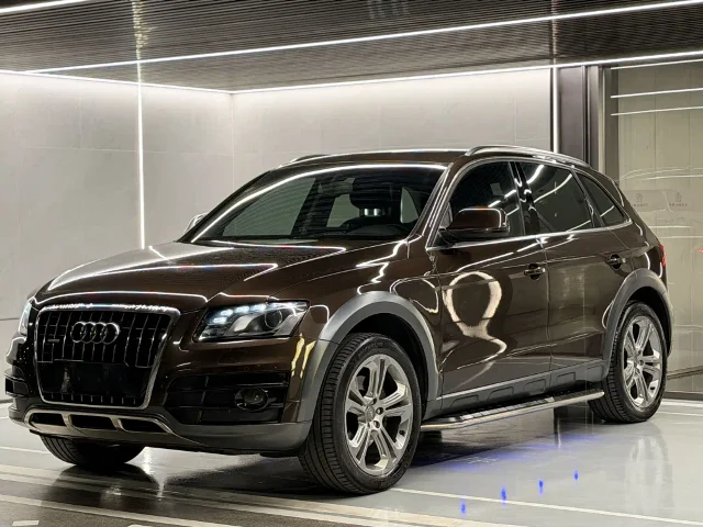 Audi Q5 (Import) 3.2FSI Offroad Edition