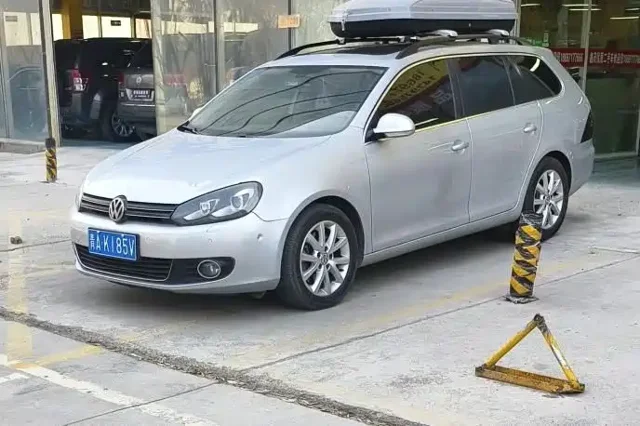 Volkswagen Golf (Import) 1.4TSI Luxury Touring Edition