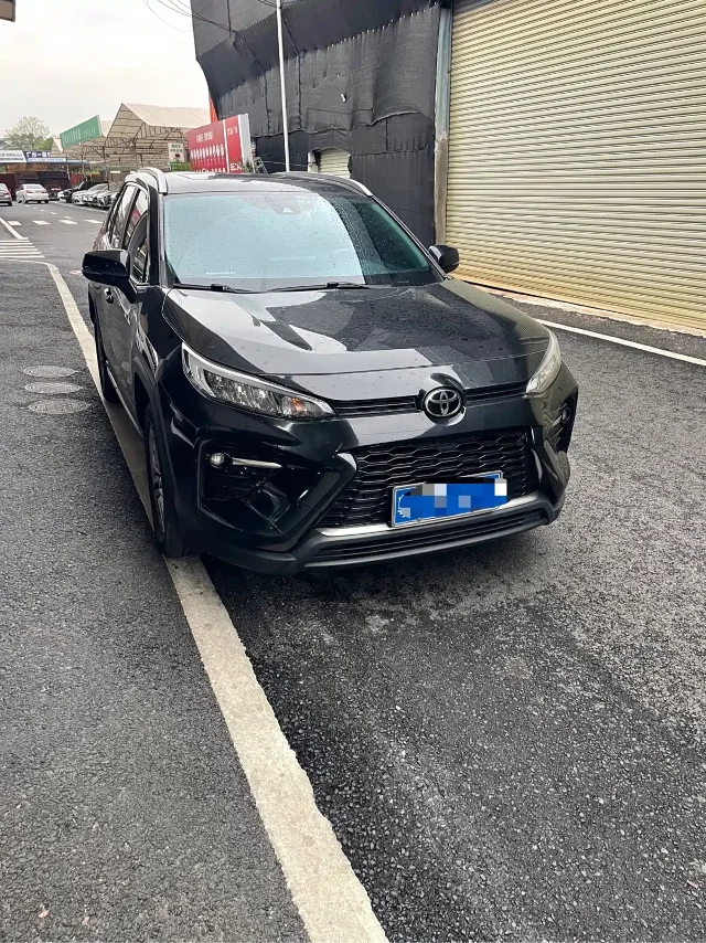 Toyota Wildlander 2.0L CVT 2WD Luxury Edition