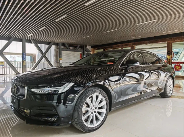 Volvo S90 T5 Smart Vision Edition