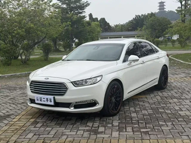 Ford Taurus EcoBoost 325 V6 Fashion Type