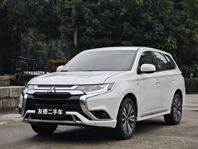 Mitsubishi Outlander 2.0L 2WD Enjoy Edition 5 seats