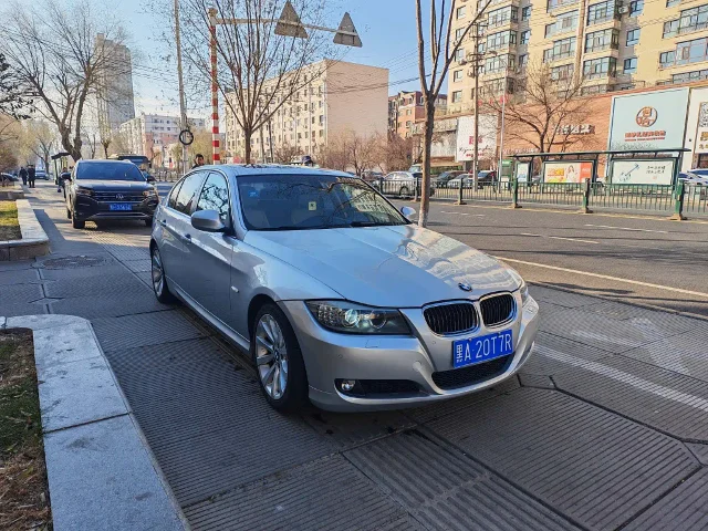 BMW 3 Series (Import) 325i Luxury Type