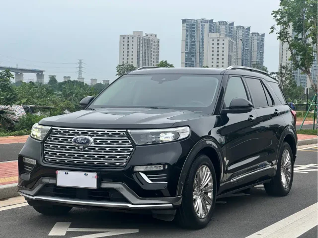 Ford Explorer EcoBoost 285 4WD Titanium Gold Edition 6 seats