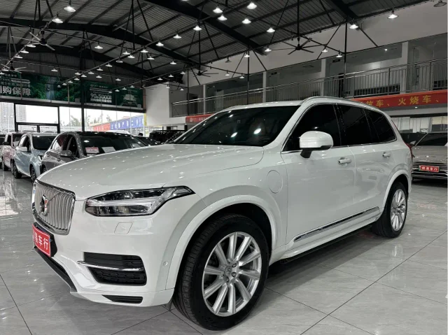 Volvo XC90 PHEV E Drive Hybrid T8 Smart Supreme Edition 7 seats