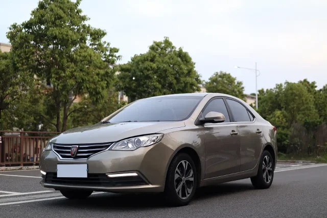 Roewe 360 1.5L Auto Luxury Edition