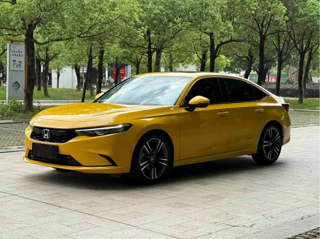 Honda Integra 240TURBO CVT Premium Edition
