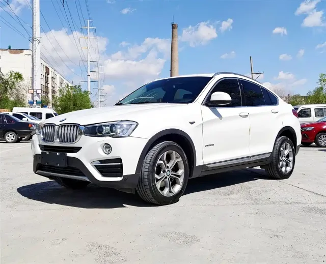 BMW X4 xDrive20i X Design Package