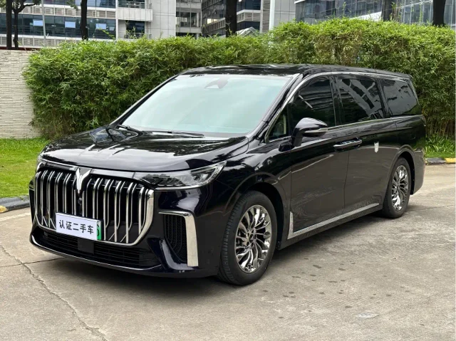 Voyah Dreamer PHEV Ultra Long Range Flagship Edition