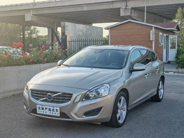 Volvo V60 T5 Comfort Edition