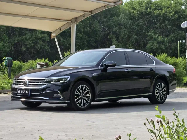 Volkswagen Phideon 380TSI Luxury Edition